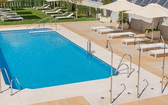 sevilla-spain-hotel-swimming-pool