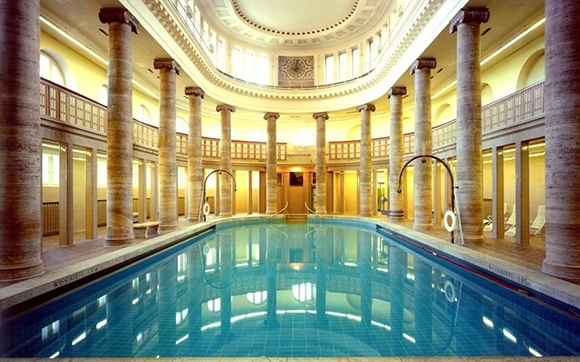 Berlijn hotel swimming pool