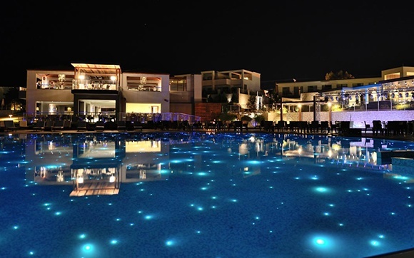Rhodos hotel swimming pool