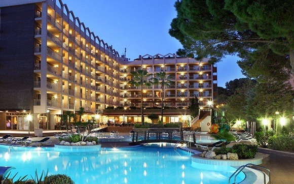 Spanje Costa Dorada hotel swimming pool